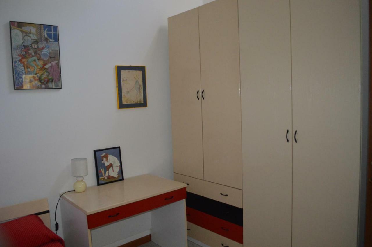 Casa Vacanze Da Roberta A Pochi Km Da Oristano Simaxis Екстер'єр фото